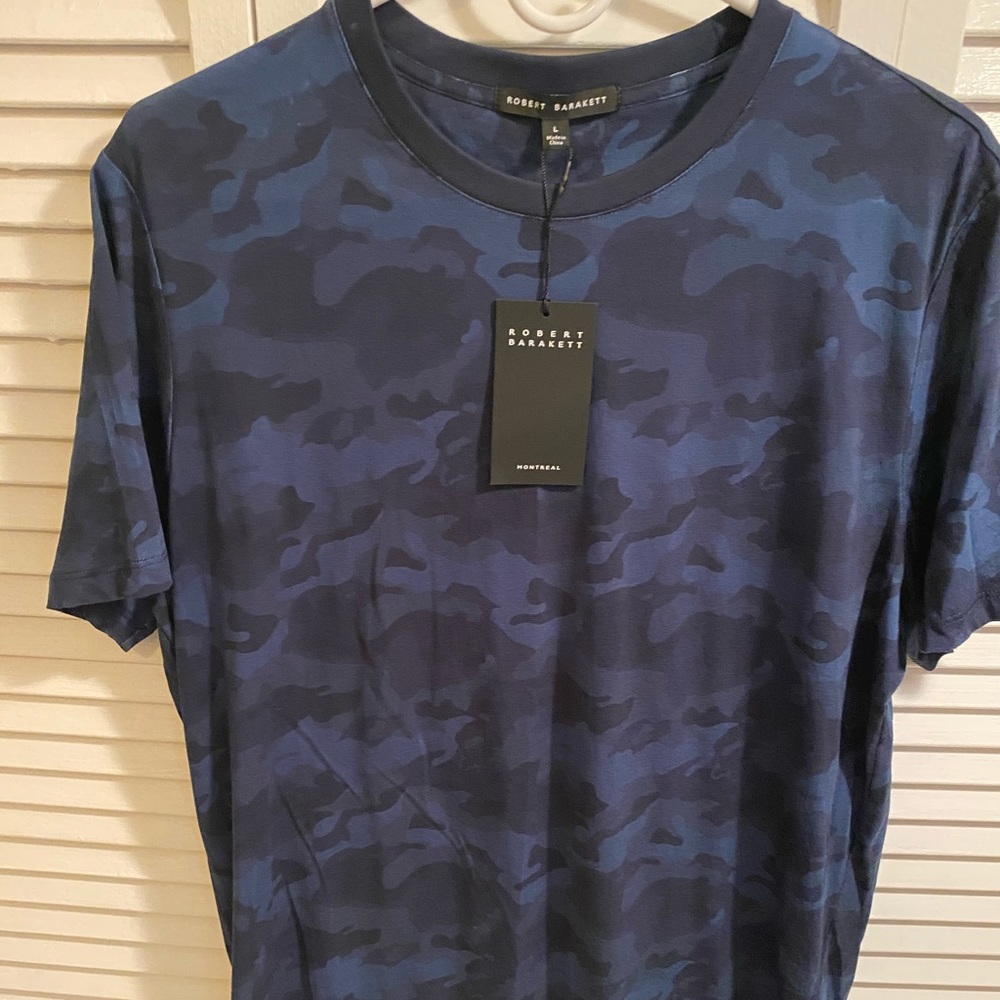 Robert Barakett 100%pima cotton T shirt